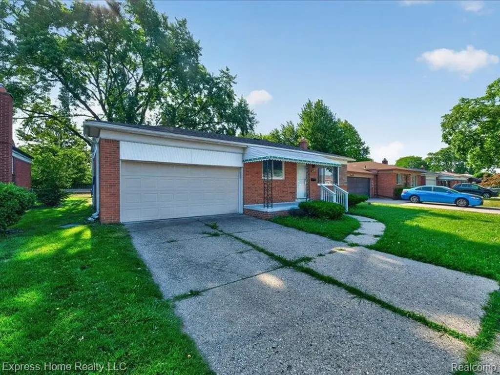 26478 Richard Drive Warren City MI 48089