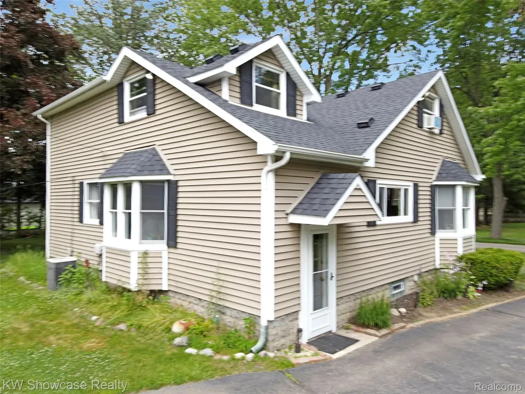 3980 Spencer Terrace West Bloomfield Charter Township MI 48323
