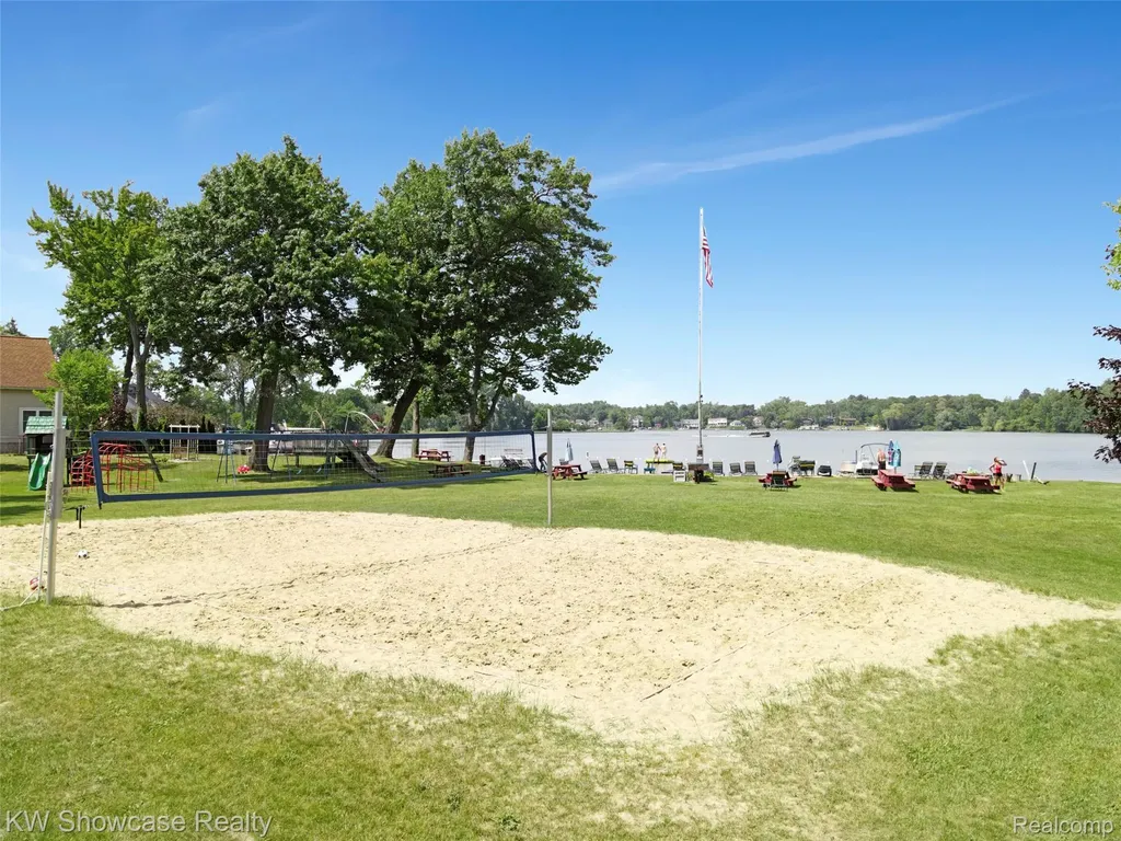 3980 Spencer Terrace West Bloomfield Charter Township MI 48323