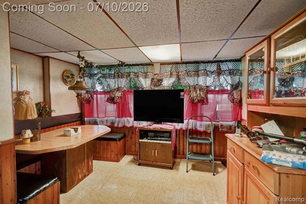 261 Fitz Road Wales Township MI 48027