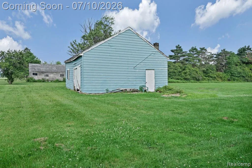 261 Fitz Road Wales Township MI 48027