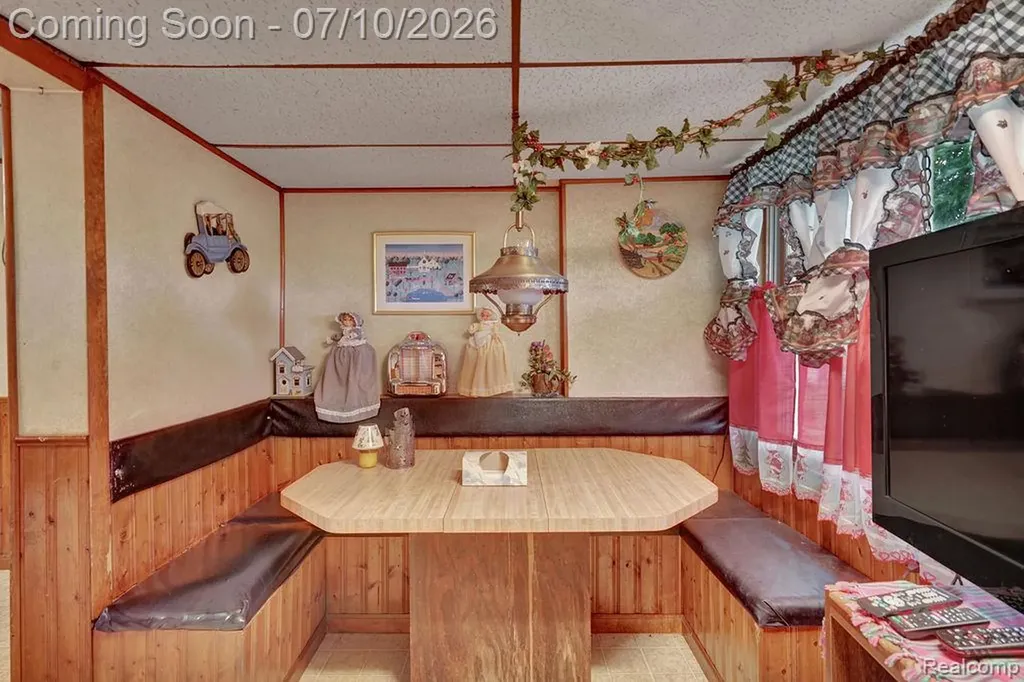 261 Fitz Road Wales Township MI 48027