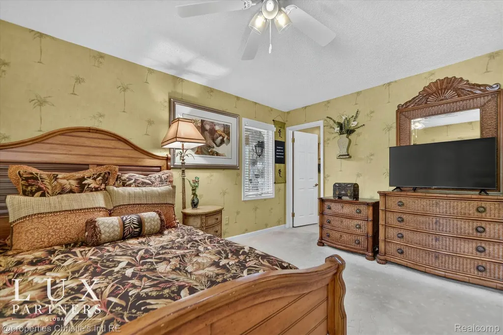 24 Hiawatha Drive Battle Creek City MI 49015