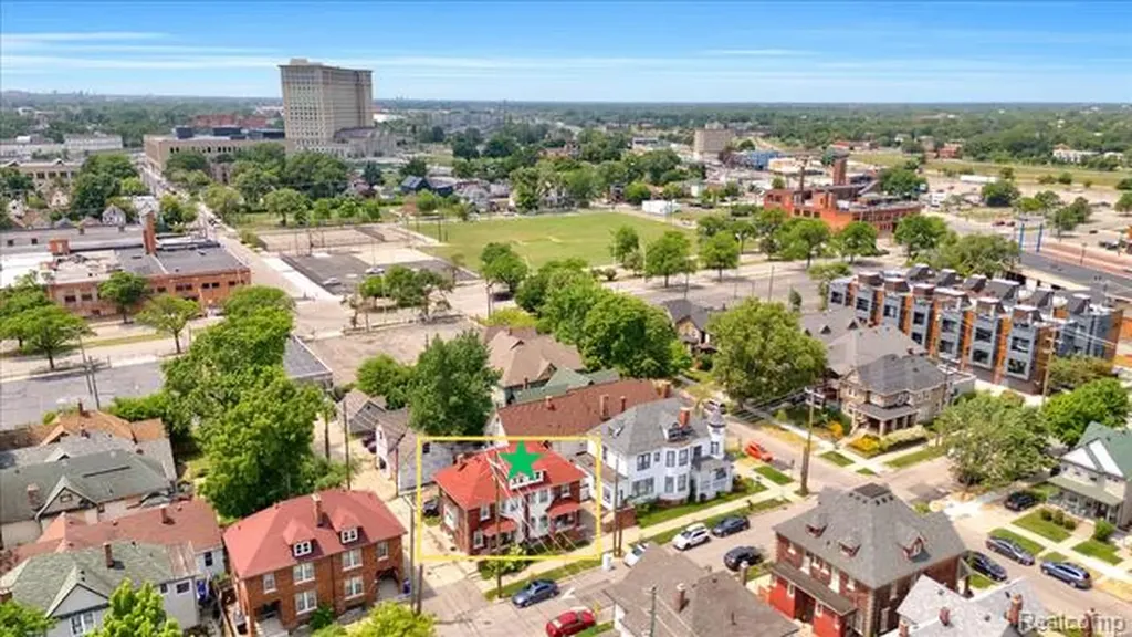 1933 11th Street Detroit City MI 48216