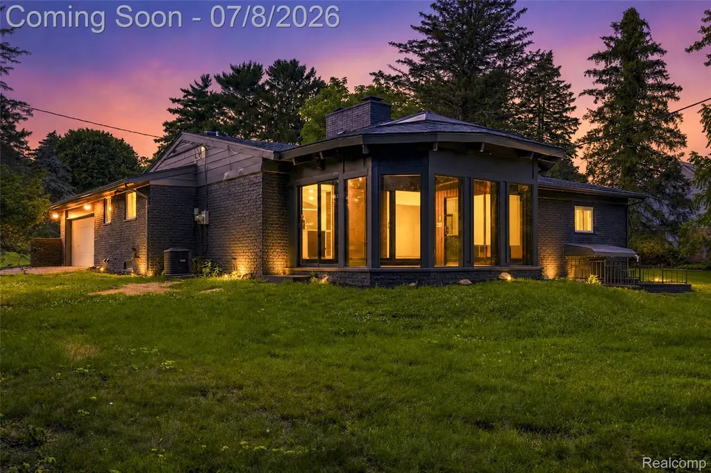 4469 Chamberlain Drive Bloomfield Hills City MI 48301