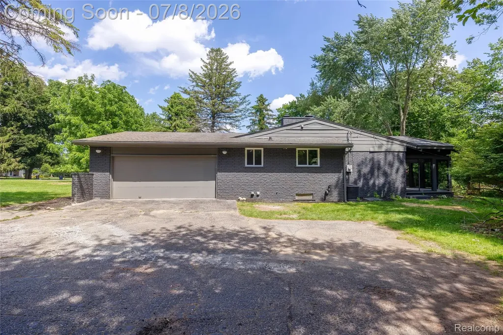 4469 Chamberlain Drive Bloomfield Hills City MI 48301
