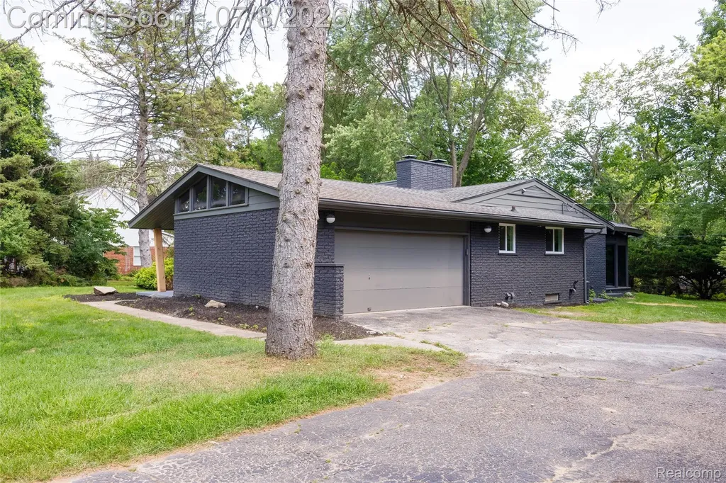 4469 Chamberlain Drive Bloomfield Hills City MI 48301
