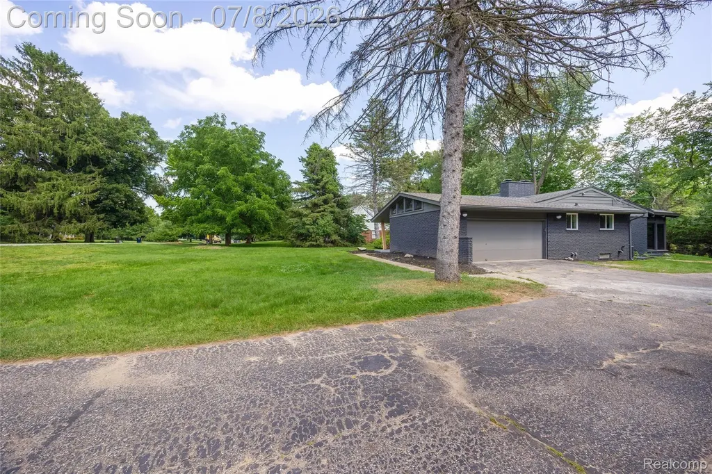 4469 Chamberlain Drive Bloomfield Hills City MI 48301