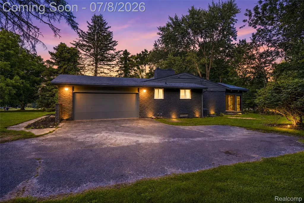 4469 Chamberlain Drive Bloomfield Hills City MI 48301