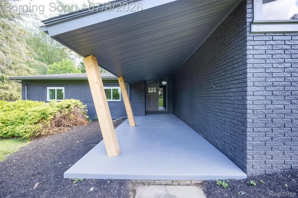 4469 Chamberlain Drive Bloomfield Hills City MI 48301
