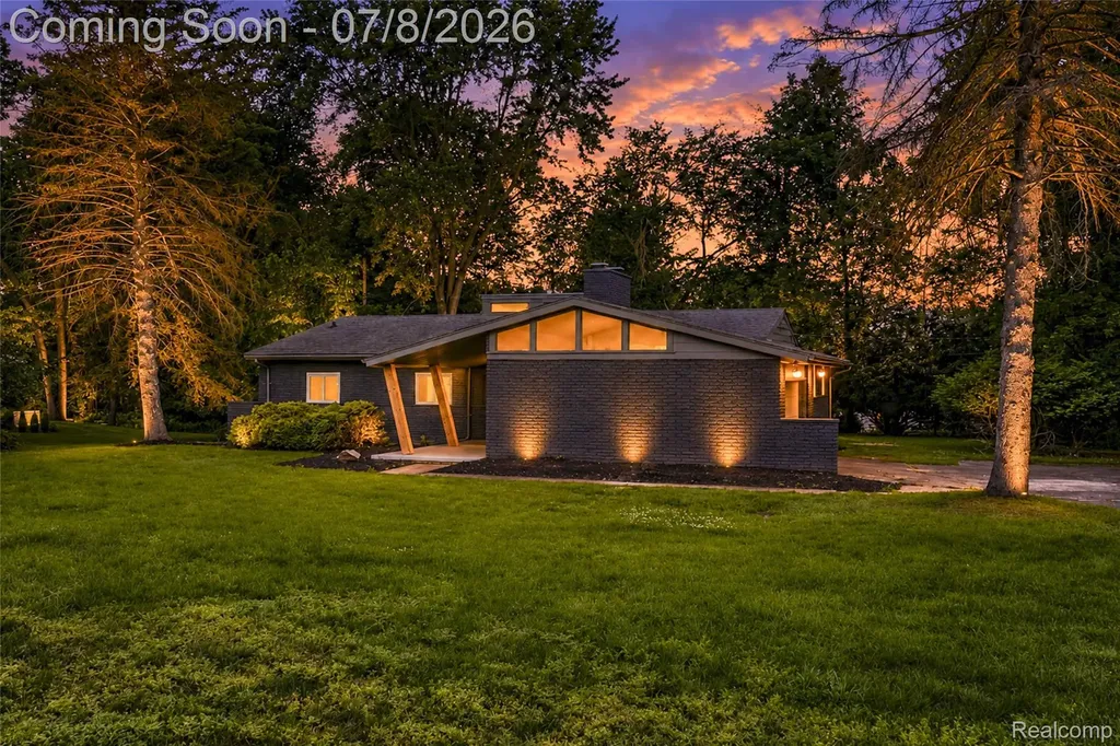 4469 Chamberlain Drive Bloomfield Hills City MI 48301