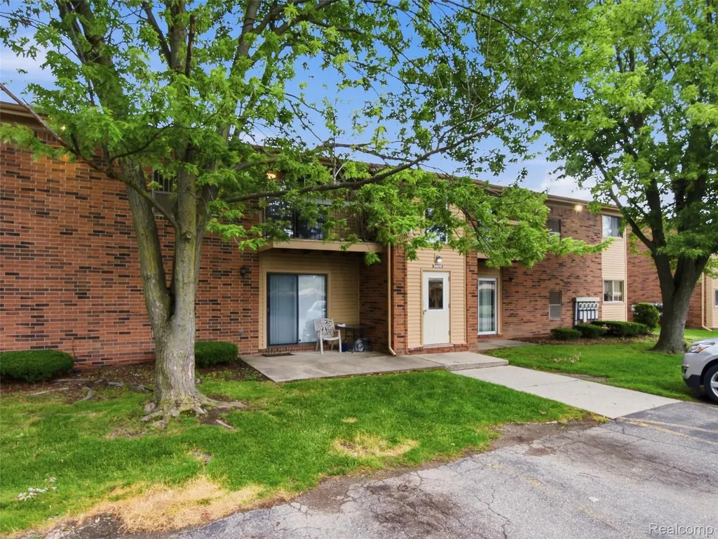 34670 Clarkson Drive W Fraser City MI 48026