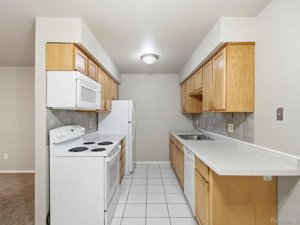 34670 Clarkson Drive W Fraser City MI 48026