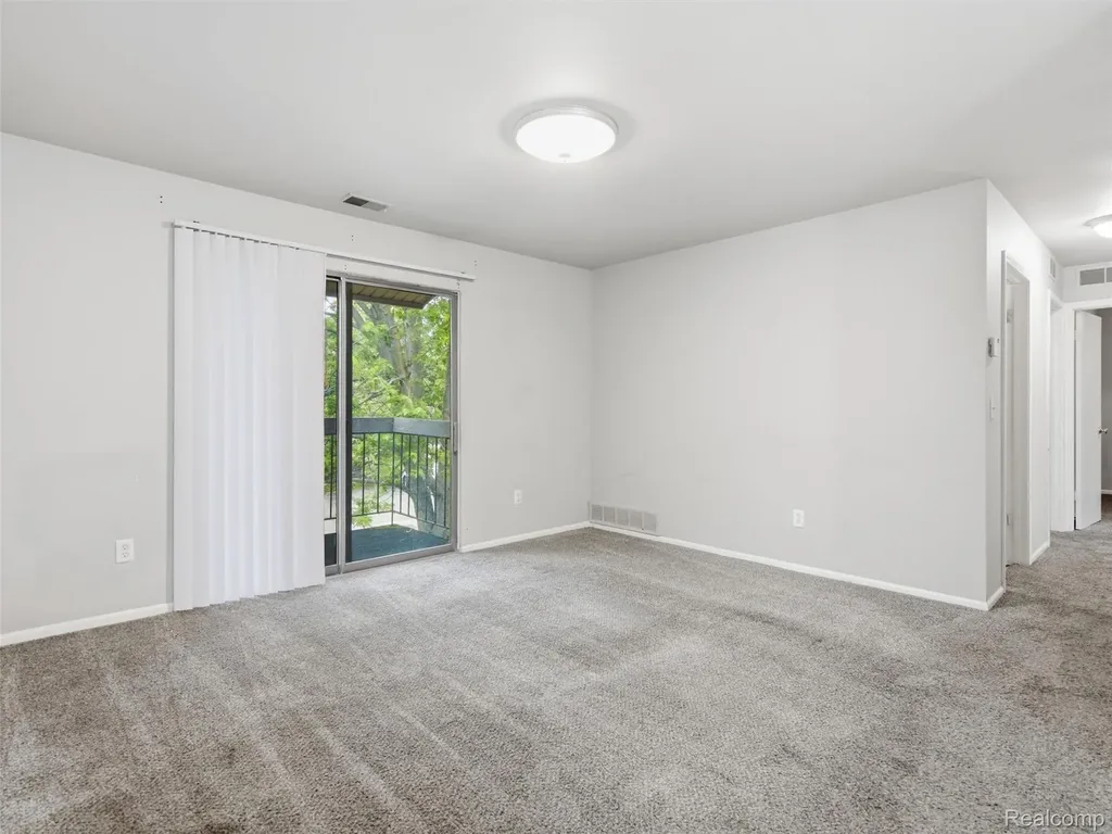 34670 Clarkson Drive W Fraser City MI 48026