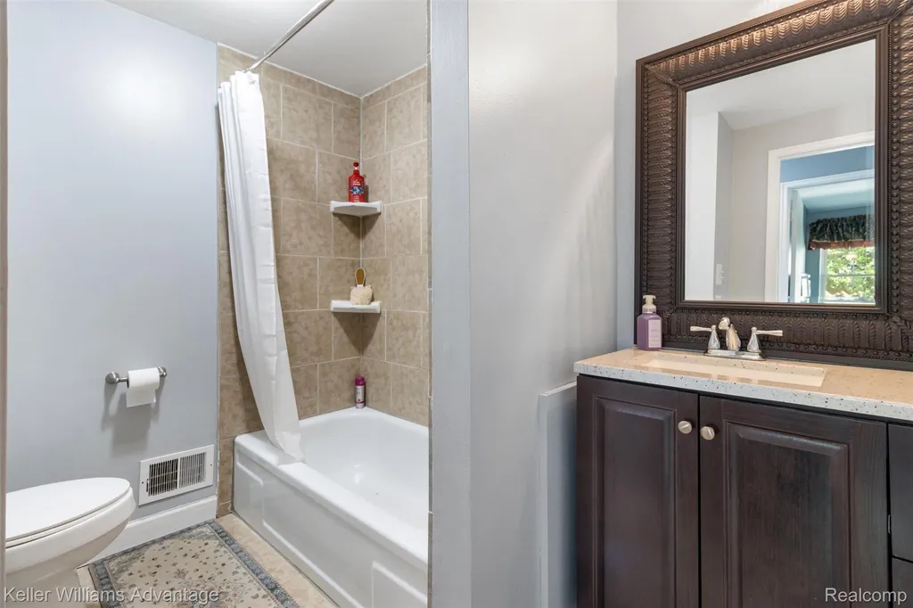 8948 Shawn Drive Sterling Heights City MI 48312