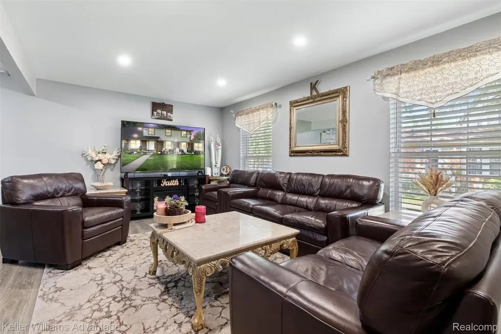 8948 Shawn Drive Sterling Heights City MI 48312