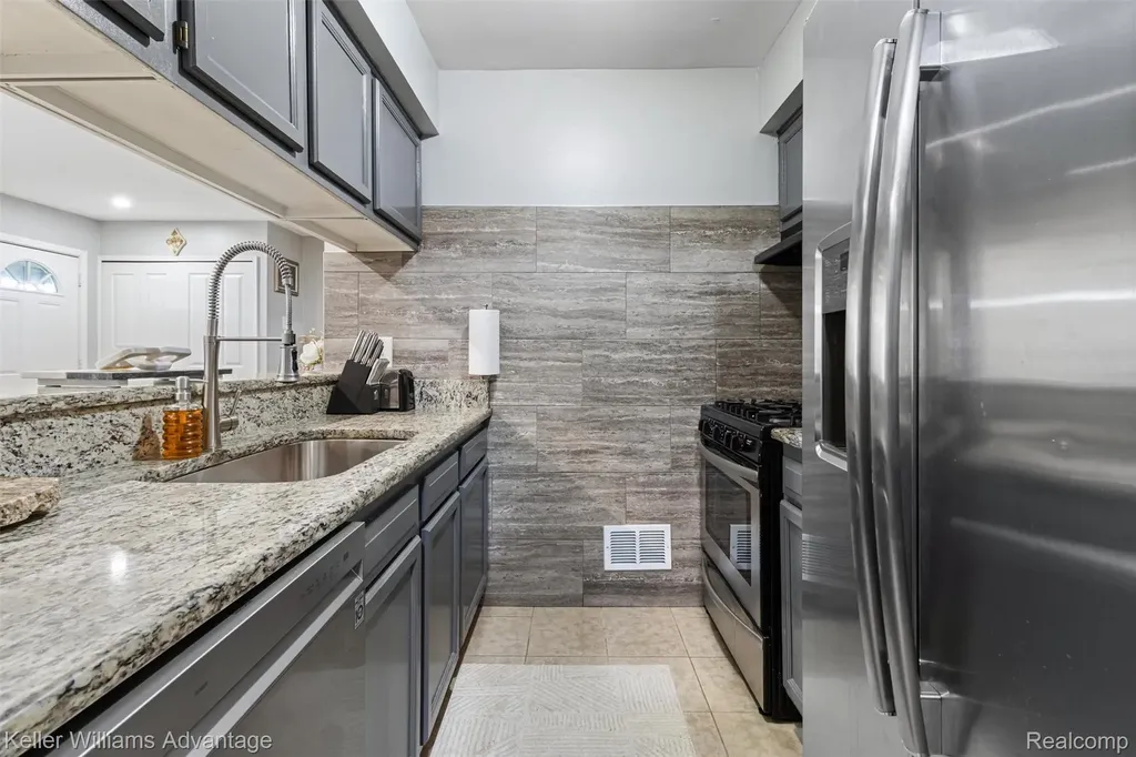 8948 Shawn Drive Sterling Heights City MI 48312
