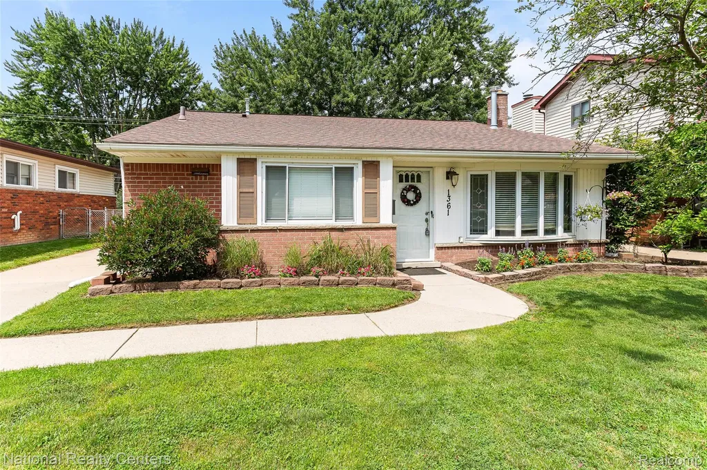 1361 Langley Boulevard Clawson City MI 48017