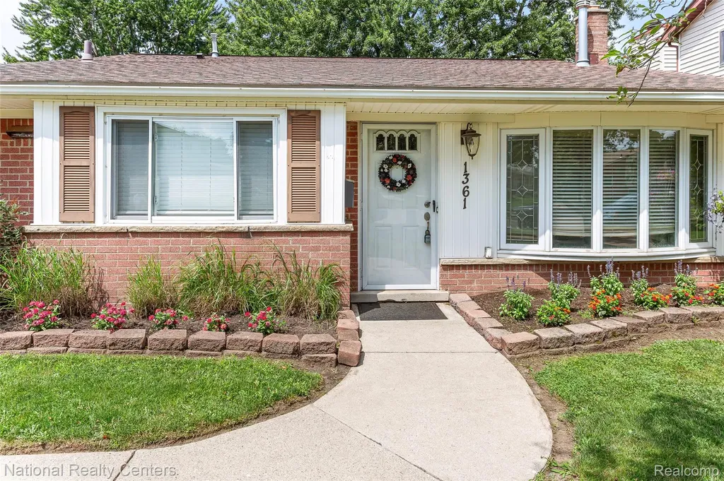 1361 Langley Boulevard Clawson City MI 48017