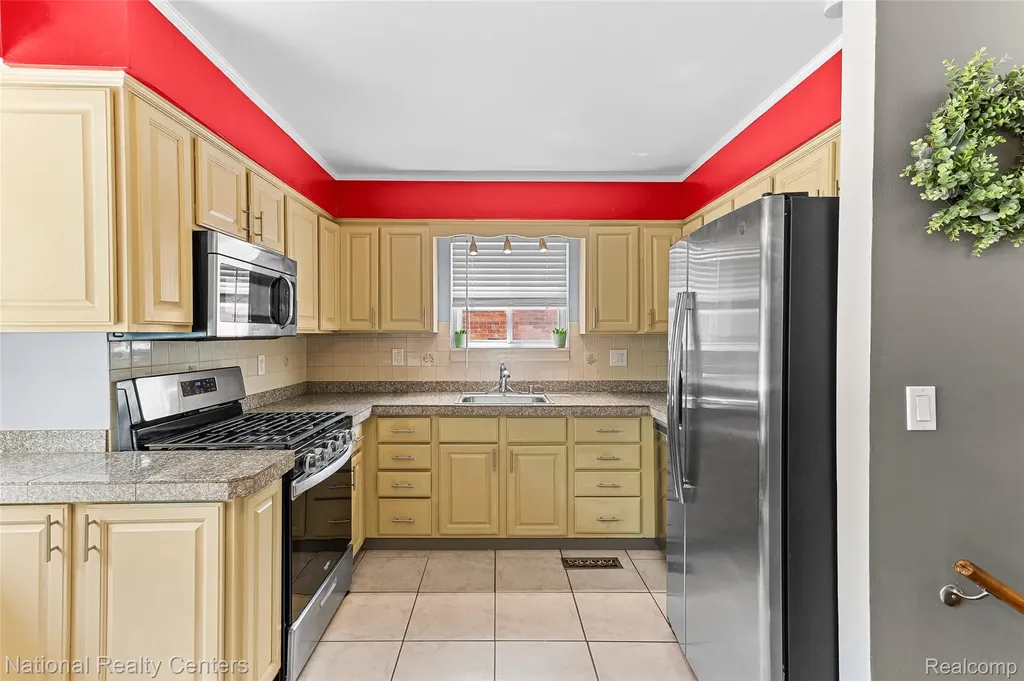 1361 Langley Boulevard Clawson City MI 48017
