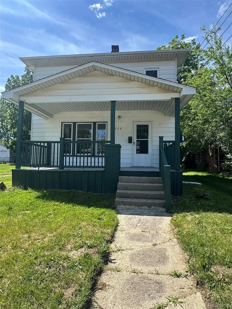 826 E Mount Morris Street Mt. Morris City MI 48458