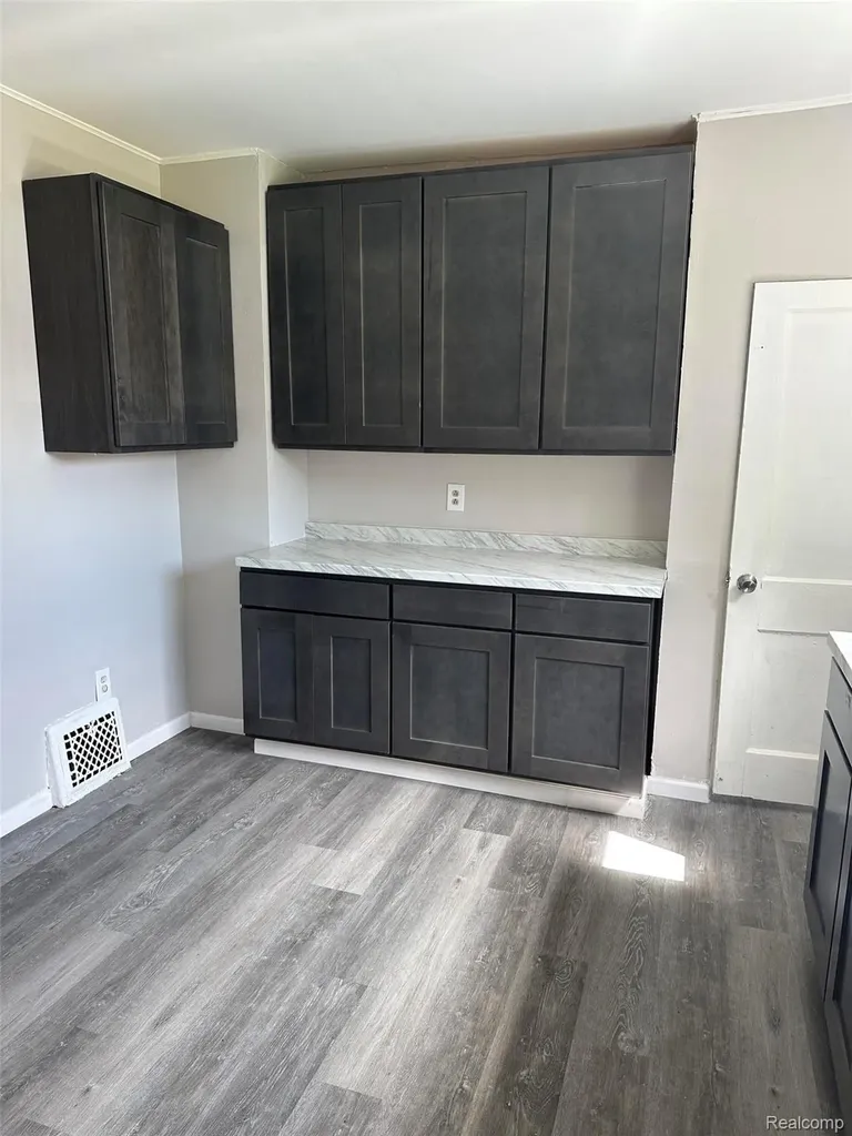 826 E Mount Morris Street Mt. Morris City MI 48458