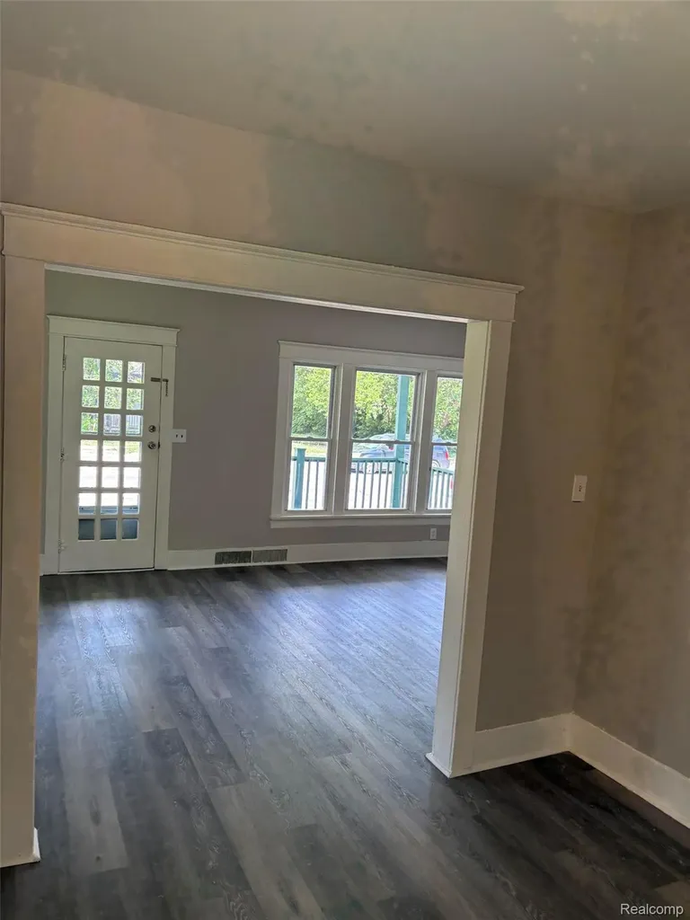 826 E Mount Morris Street Mt. Morris City MI 48458