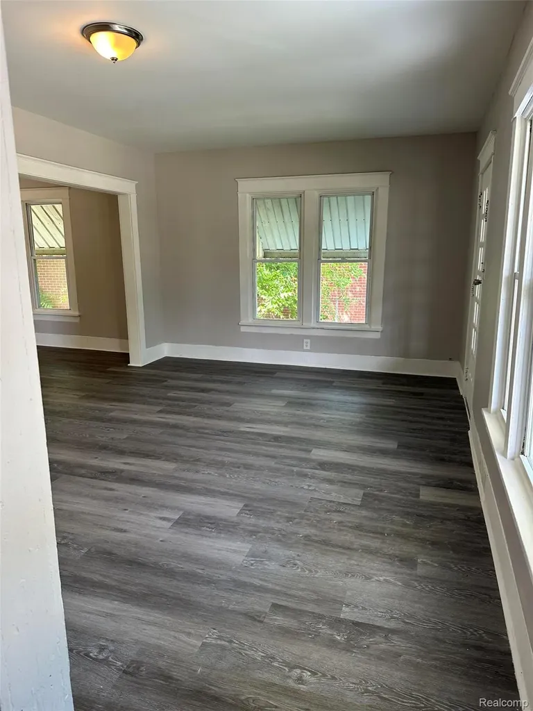 826 E Mount Morris Street Mt. Morris City MI 48458