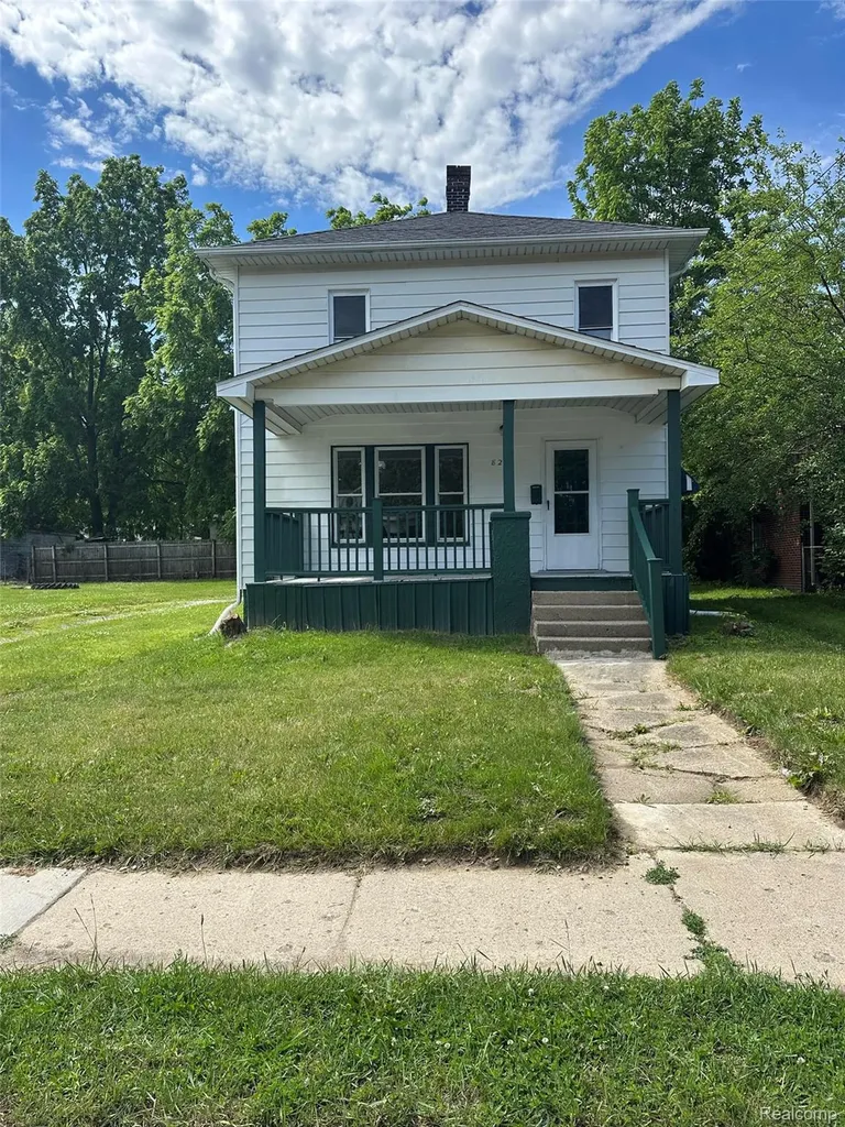 826 E Mount Morris Street Mt. Morris City MI 48458
