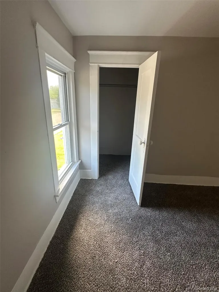 826 E Mount Morris Street Mt. Morris City MI 48458