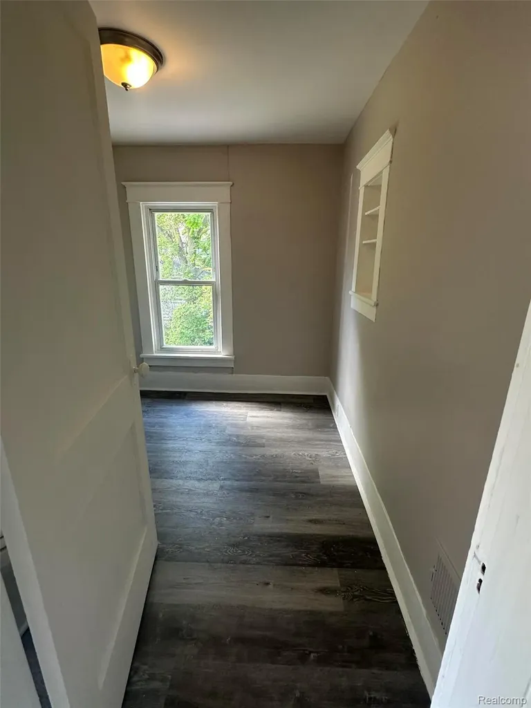 826 E Mount Morris Street Mt. Morris City MI 48458