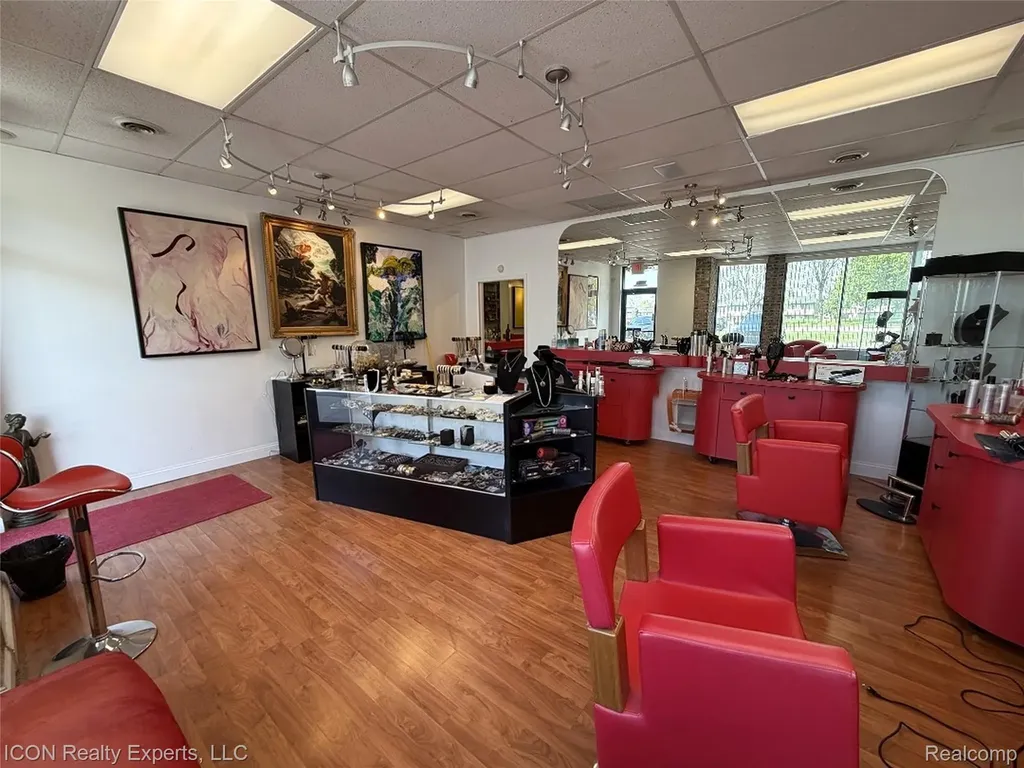 6451 Rochester Road Oakland Charter Township MI 48085