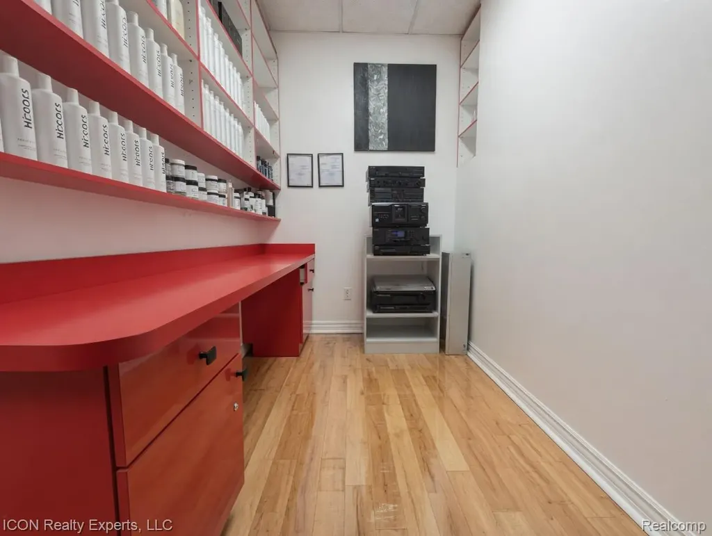 6451 Rochester Road Oakland Charter Township MI 48085
