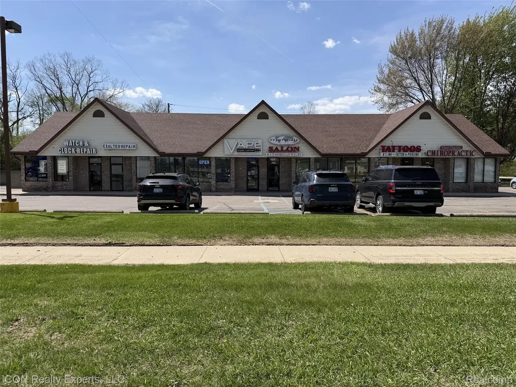 6451 Rochester Road Oakland Charter Township MI 48085