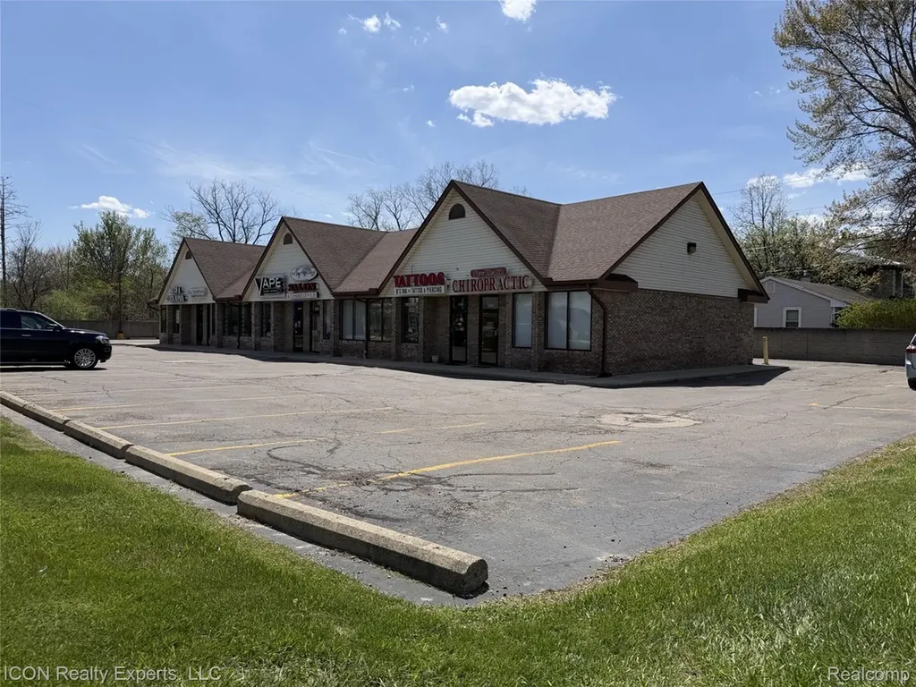 6451 Rochester Road Oakland Charter Township MI 48085