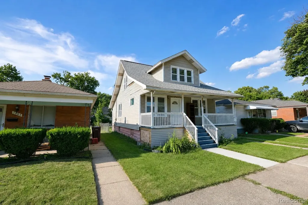 7271 Wiegand Center Line City MI 48015
