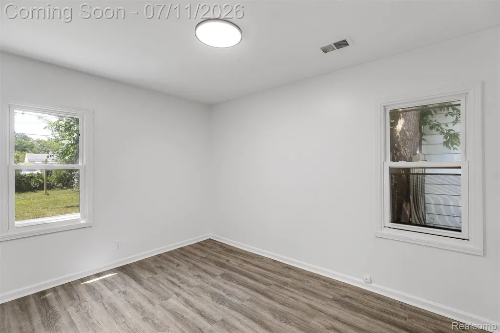 2147 E Almont Street Ferndale City MI 48220