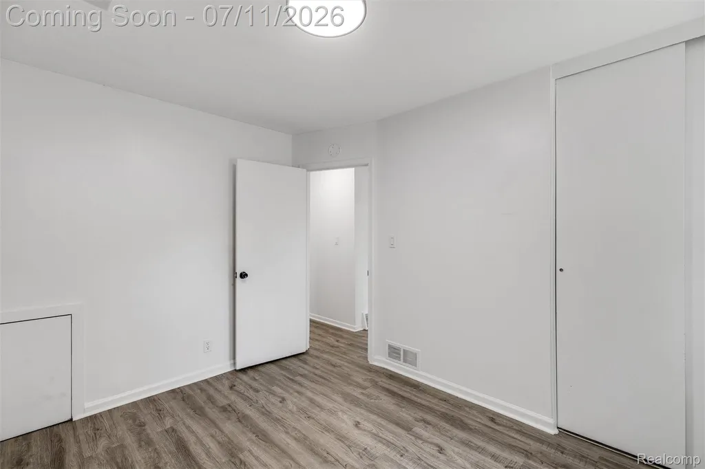 2147 E Almont Street Ferndale City MI 48220