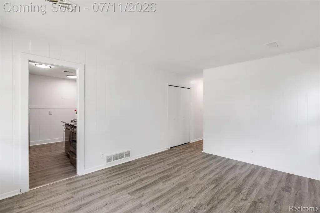 2147 E Almont Street Ferndale City MI 48220