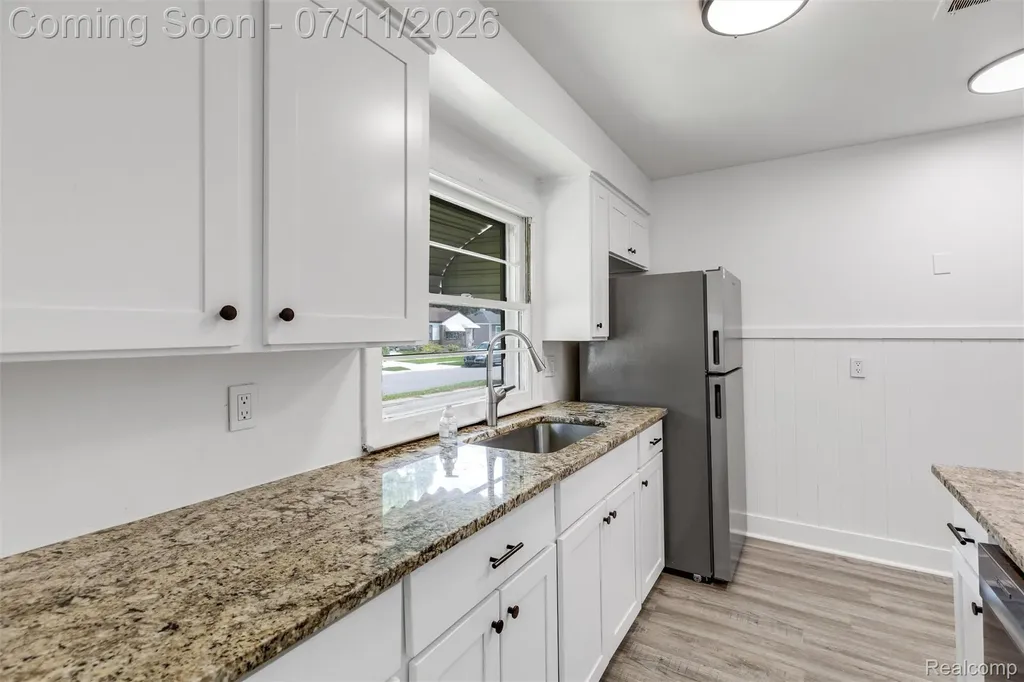 2147 E Almont Street Ferndale City MI 48220