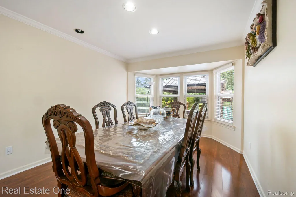 5510 Greenbriar Drive West Bloomfield Charter Township MI 48322