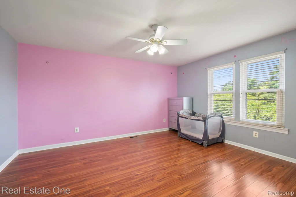 5510 Greenbriar Drive West Bloomfield Charter Township MI 48322
