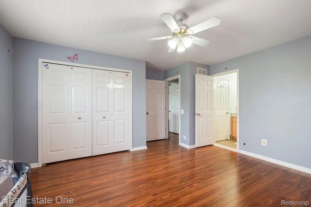 5510 Greenbriar Drive West Bloomfield Charter Township MI 48322