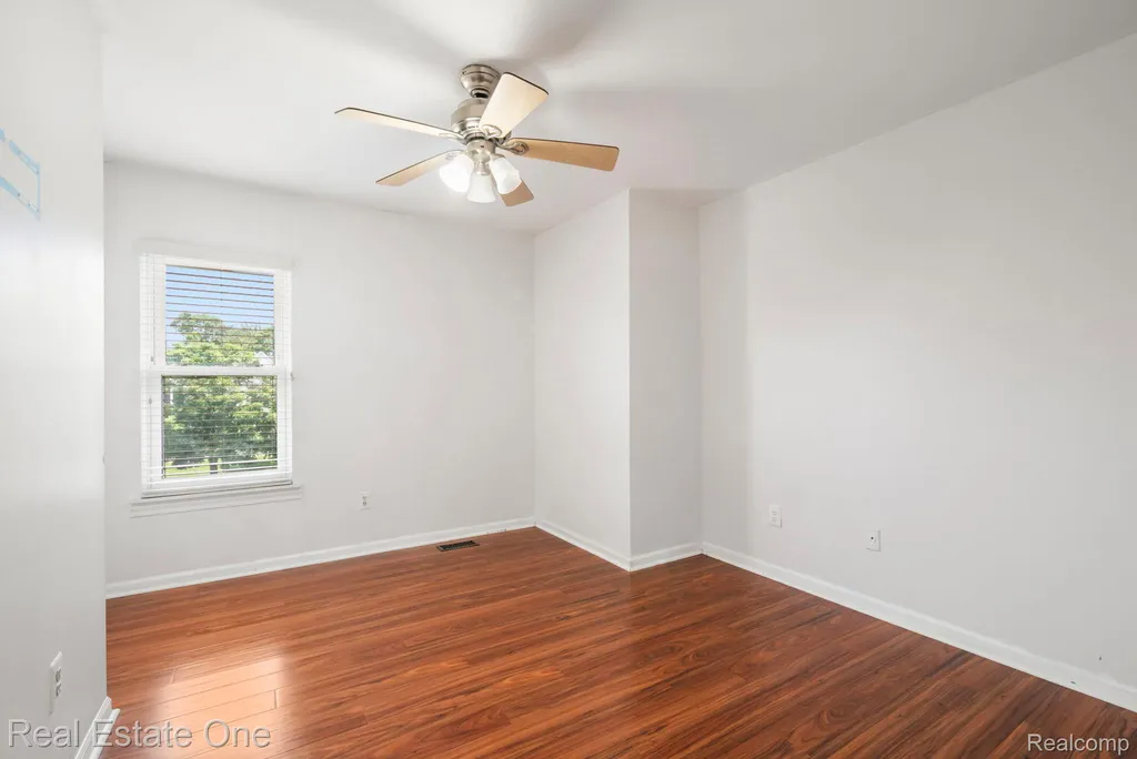 5510 Greenbriar Drive West Bloomfield Charter Township MI 48322