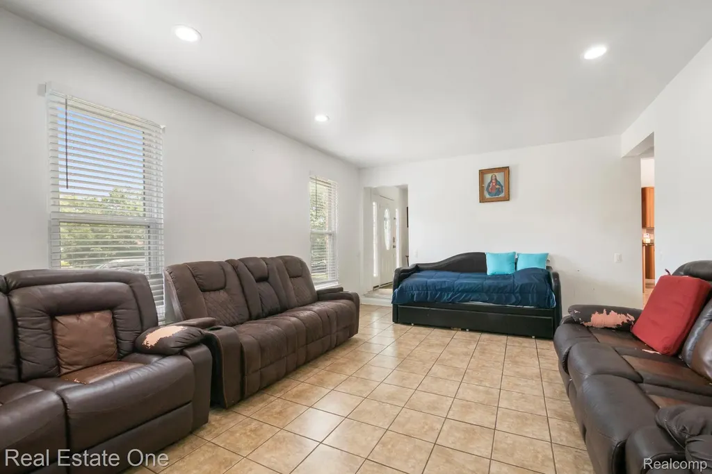 5510 Greenbriar Drive West Bloomfield Charter Township MI 48322