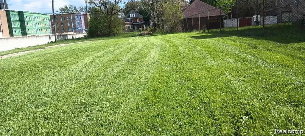 49 Collingwood Detroit City MI 48202
