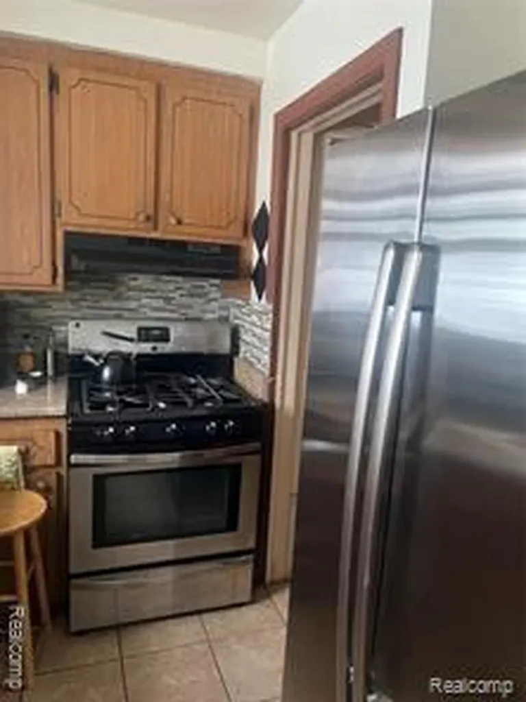 19510 Dresden Street Detroit City MI 48205