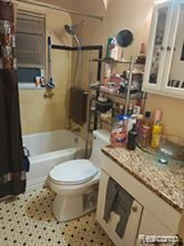 19510 Dresden Street Detroit City MI 48205