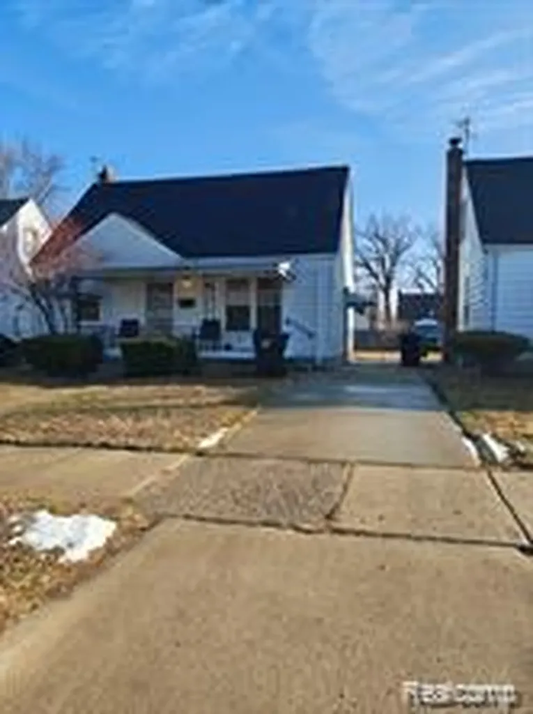 19510 Dresden Street Detroit City MI 48205