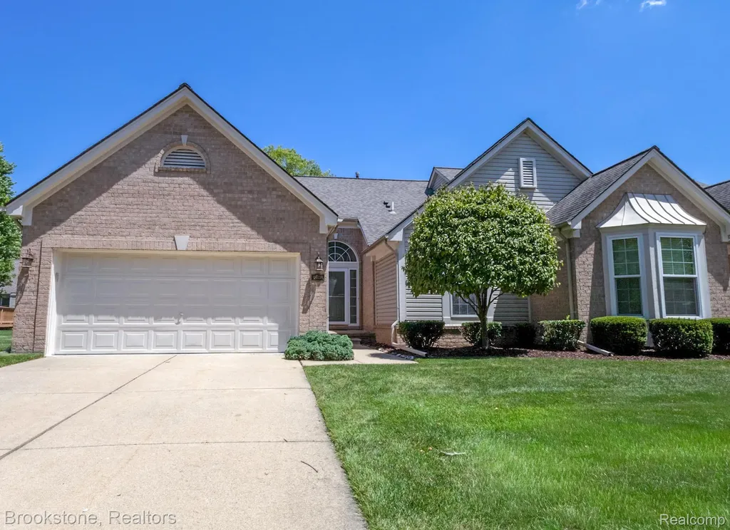 44138 Kendyl Sterling Heights City MI 48314